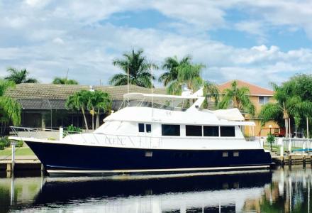 yacht 74 Hatteras 74 Sport Deck Motor Yacht 1996