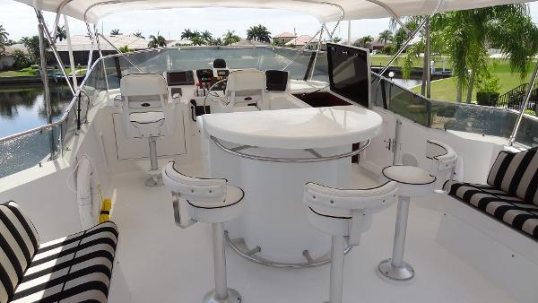 yacht 74 Hatteras 74 Sport Deck Motor Yacht 1996