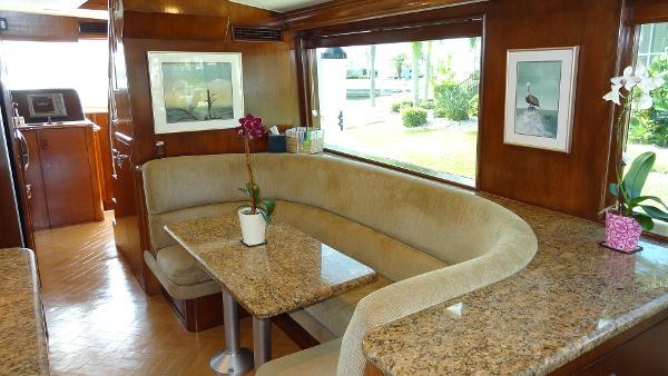 yacht 74 Hatteras 74 Sport Deck Motor Yacht 1996