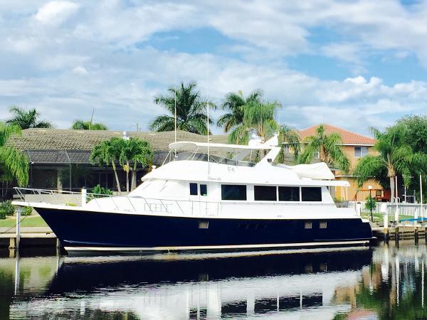 yacht 74 Hatteras 74 Sport Deck Motor Yacht 1996