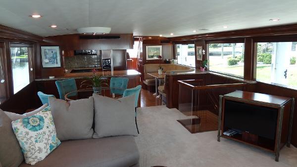 yacht 74 Hatteras 74 Sport Deck Motor Yacht 1996